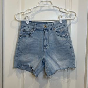 American Eagle light denim shorts, next level stretch size 4.